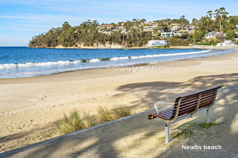 The Ultimate Beach House - New South Wales Tourism  1