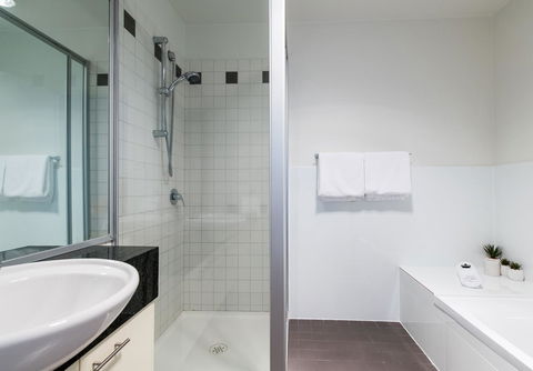 Sullivans Cove Apartments - New South Wales Tourism  35