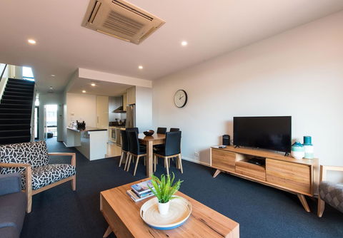 Sullivans Cove Apartments - New South Wales Tourism  33