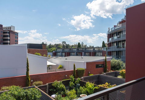 Sullivans Cove Apartments - New South Wales Tourism  41