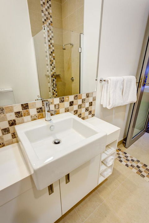 Mantra Charles Hotel - New South Wales Tourism  36