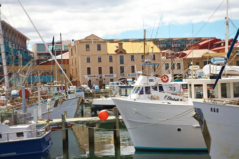 Hobart Waterfront Apartments - New South Wales Tourism  10