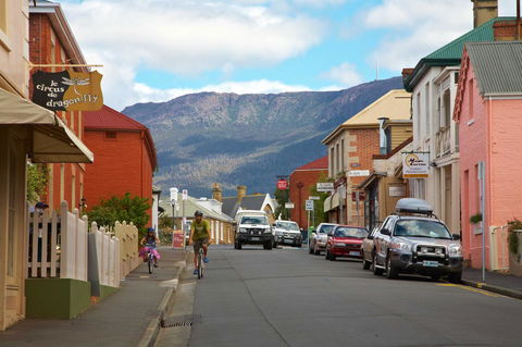 Hobart Waterfront Apartments - New South Wales Tourism  8