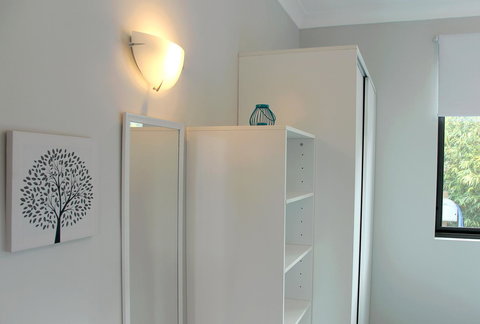 Kingston Beach-House Retreat - New South Wales Tourism  23