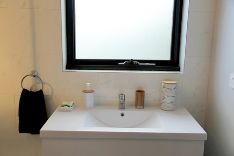 Kingston Beach-House Retreat - New South Wales Tourism  1