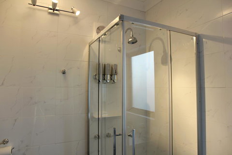 Kingston Beach-House Retreat - New South Wales Tourism  5