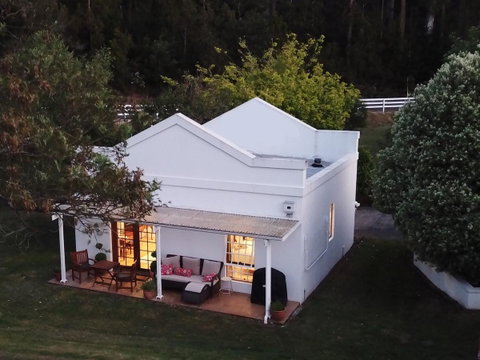 Forth River Cottage - New South Wales Tourism  3