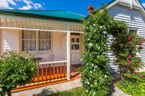 Rosehaven Cottage - New South Wales Tourism  17