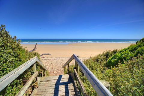 Amare Beachside Luxury - New South Wales Tourism  24