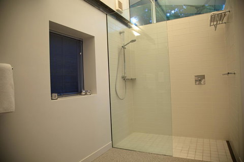 Eaglehawk Pavilions - New South Wales Tourism  23