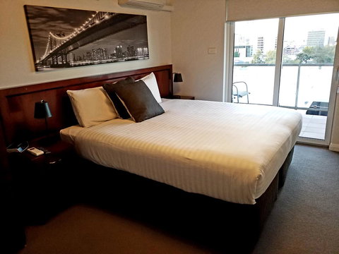 Hampden At Battery Point - New South Wales Tourism  15