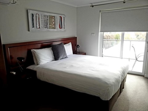 Hampden At Battery Point - New South Wales Tourism  14