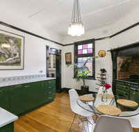 Insomnia on Elizabeth - New South Wales Tourism 