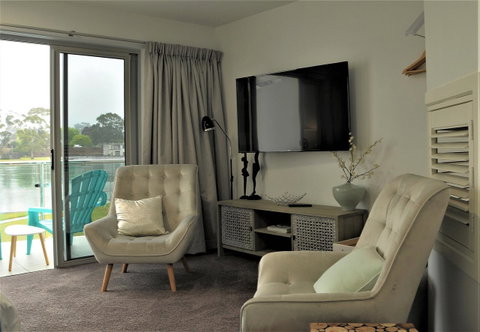 Ulverstone River Edge HolidayApartments - New South Wales Tourism  1