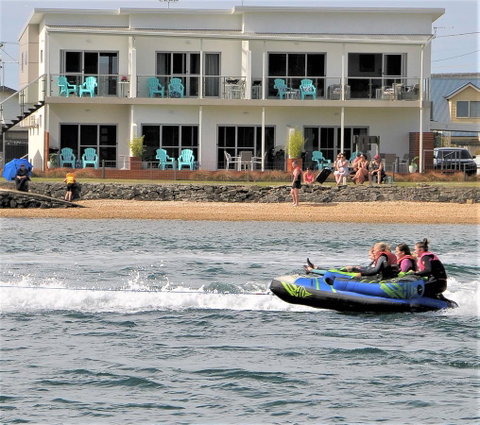 Ulverstone River Edge HolidayApartments - New South Wales Tourism  11