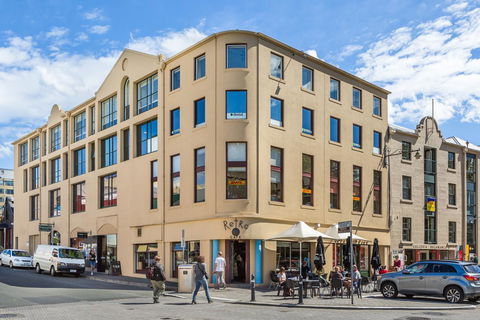 Salamanca Galleria Apartments - New South Wales Tourism  32