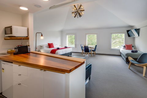 Salamanca Galleria Apartments - New South Wales Tourism  7
