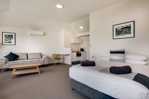 Salamanca Galleria Apartments - New South Wales Tourism  30