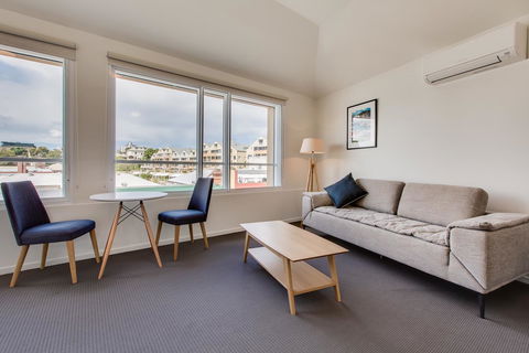 Salamanca Galleria Apartments - New South Wales Tourism  31