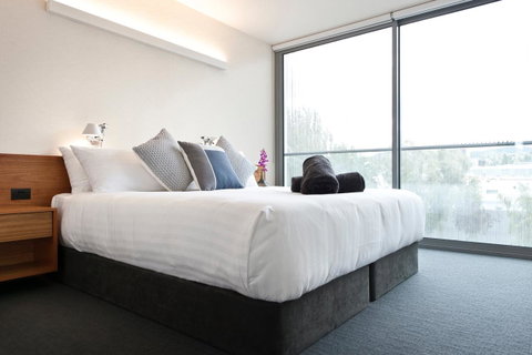 Quarry House Luxury Retreat - New South Wales Tourism  0