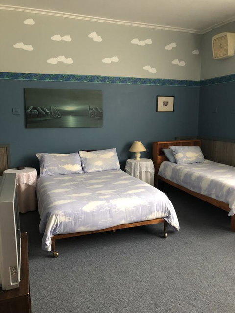 Mount Black Lodge - New South Wales Tourism  8