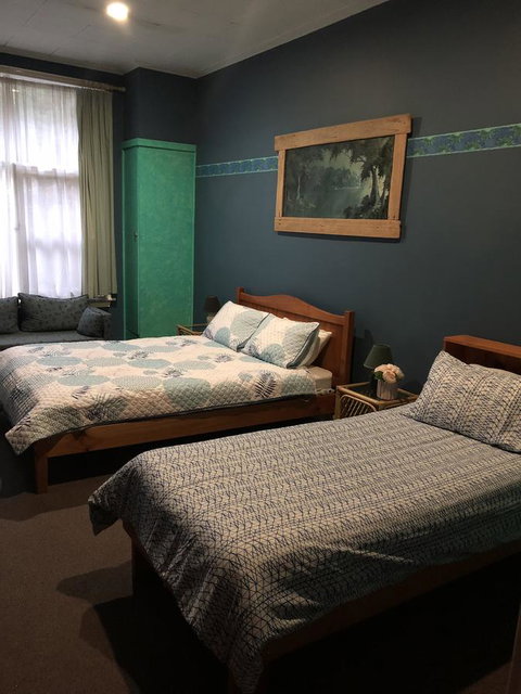 Mount Black Lodge - New South Wales Tourism  6