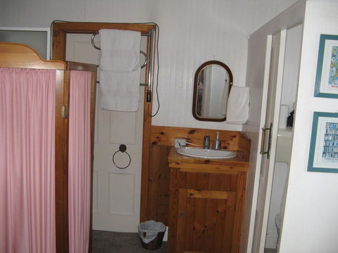 The Grove Cottages - New South Wales Tourism  4
