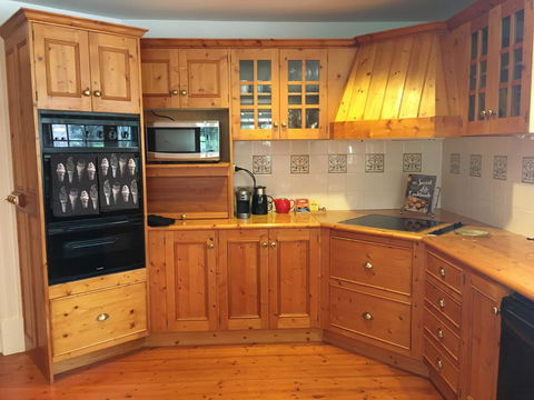 CLAYFIELD HOMESTEAD - Rustic Country Accommodation - New South Wales Tourism  6