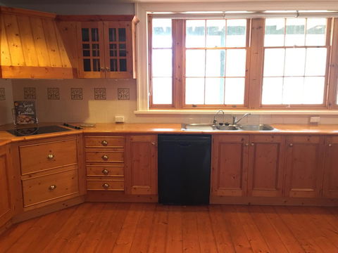CLAYFIELD HOMESTEAD - Rustic Country Accommodation - New South Wales Tourism  7
