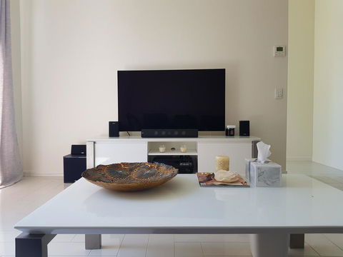 New Spacious Beachside Townhouse - New South Wales Tourism  2