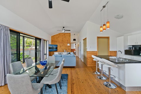 Newcastle Short Stay Apartments - Glebe Road Adamstown - New South Wales Tourism  0