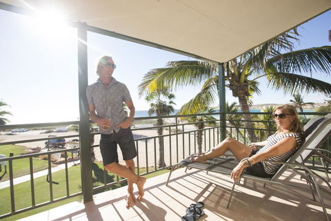 Ningaloo Reef Resort - New South Wales Tourism  2