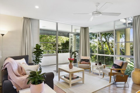 Noosa Heads Beach Comfort - Unit 3 Yaringa, 29 Noosa Drive - New South Wales Tourism  0