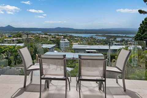 Noosa Penthouse Close To Hastings Street - Unit 2 Vue, 28 Edgar Bennett Ave - New South Wales Tourism  0