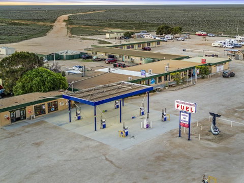 Nullarbor Roadhouse - New South Wales Tourism  2