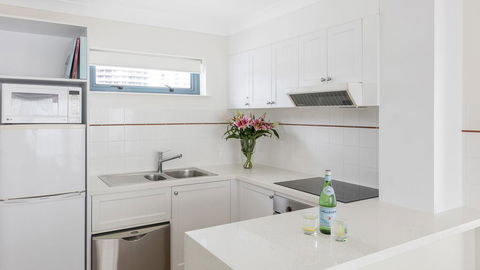 Oaks Gold Coast Calypso Plaza Suites - New South Wales Tourism  2