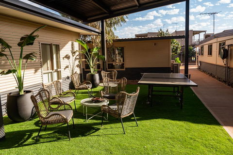 Oasis Newman - New South Wales Tourism  3