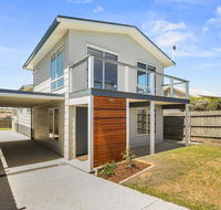 Ocean Chill 10 Minutes Drive to Phillip Island Pet Friendly Family Home Sleeps 8