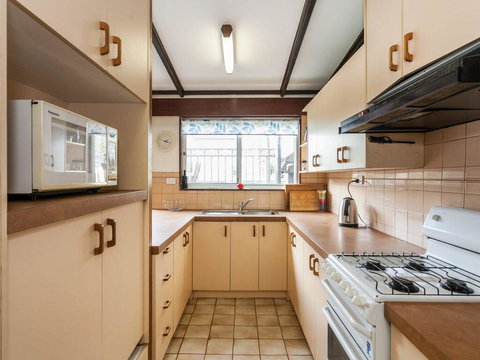 OCEAN SOUNDS - Anglesea - New South Wales Tourism  2