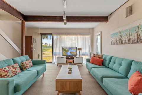 Ocean St Holiday Apartment - New South Wales Tourism  3