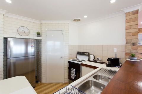 Ocean View Beach House - New South Wales Tourism  3