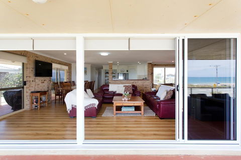 Ocean View Beach House - New South Wales Tourism  2