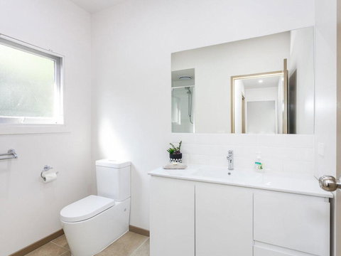 OCEANS 12 - ANGLESEA - New South Wales Tourism  2