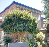 One Street Back from the Surf Beach - New South Wales Tourism 