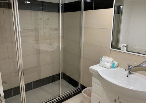 Outrigger Burleigh - New South Wales Tourism  3