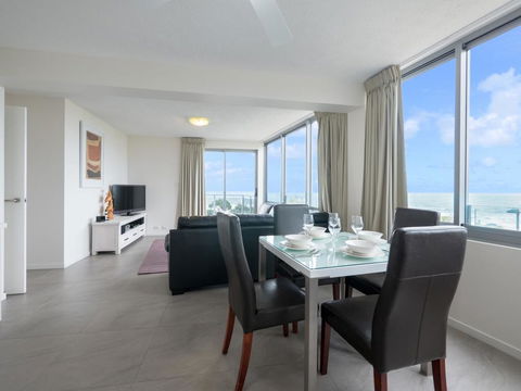 Pacific Towers Unit 4, 19 Ormonde Tce Kings Beach - New South Wales Tourism  1