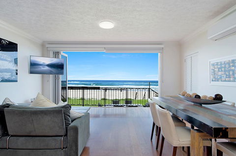 Palm Beach Beachfront Townhouse - New South Wales Tourism  0