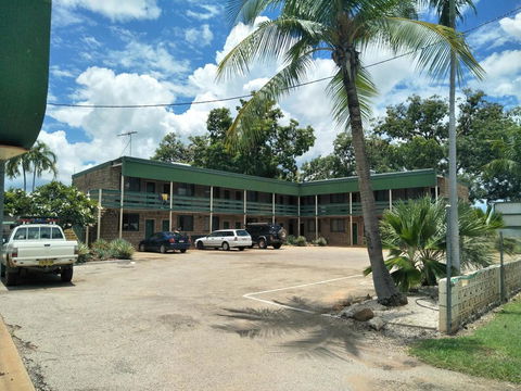 Palm Court Backpackers - New South Wales Tourism  0