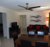 Palmgrove 2 - Rainbow Beach Pet Friendly Fully Fenced Air Conditioned Five Minutes To Beach - New South Wales Tourism 