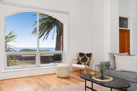 Palms On The Esplanade - Sellicks Beach - WiFi - New South Wales Tourism  1